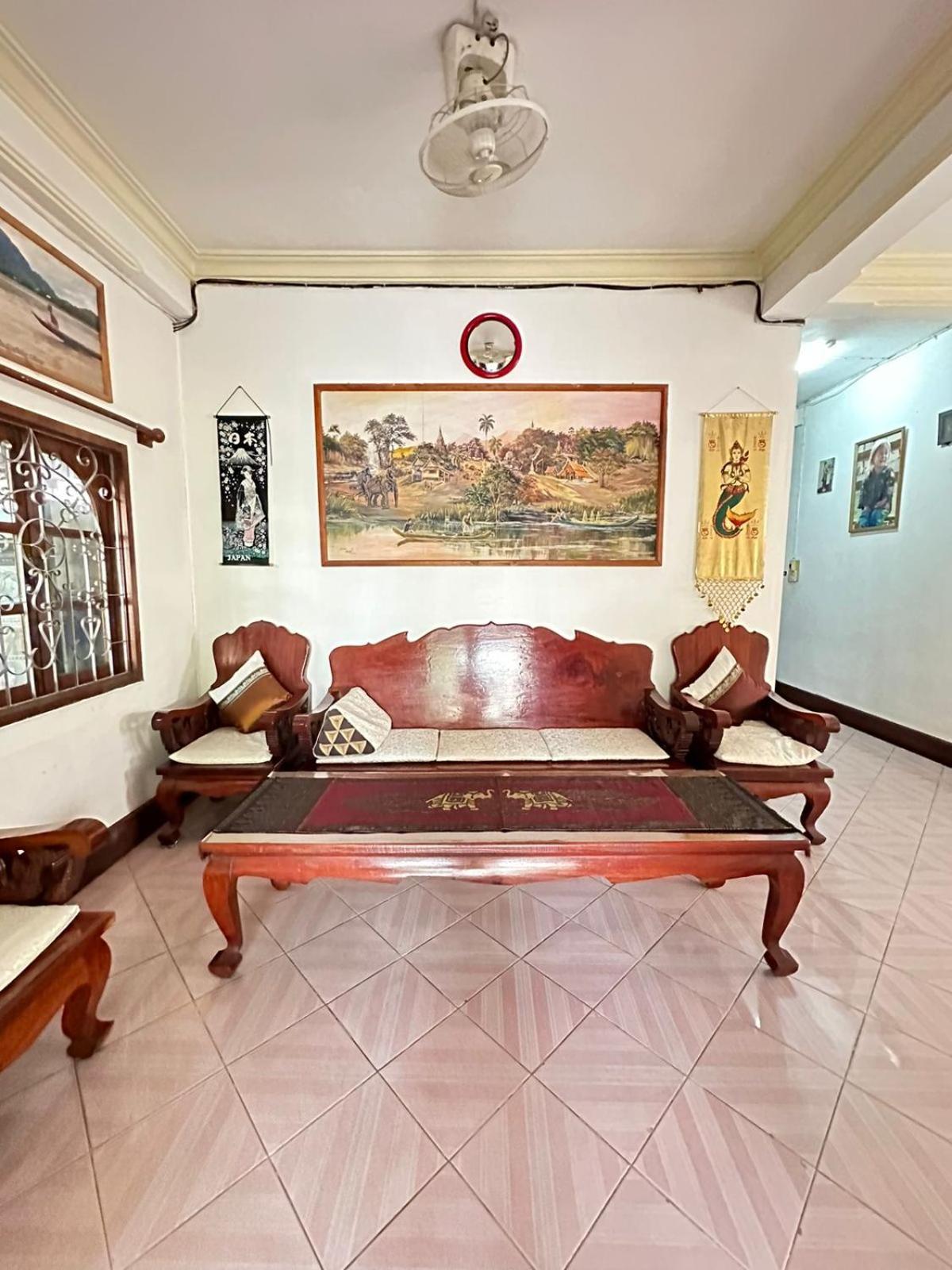 Rattana Guesthouse Luang Prabang Exterior photo